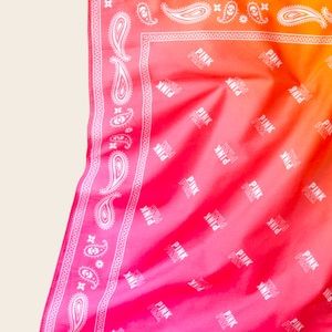 💕💘 VS PINK PINK Paisley Bandana 💕💘